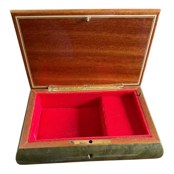 Vintage Rouge Swiss Musical Movement Jewelry  Box - Made in Italy - Picture 8 of 9